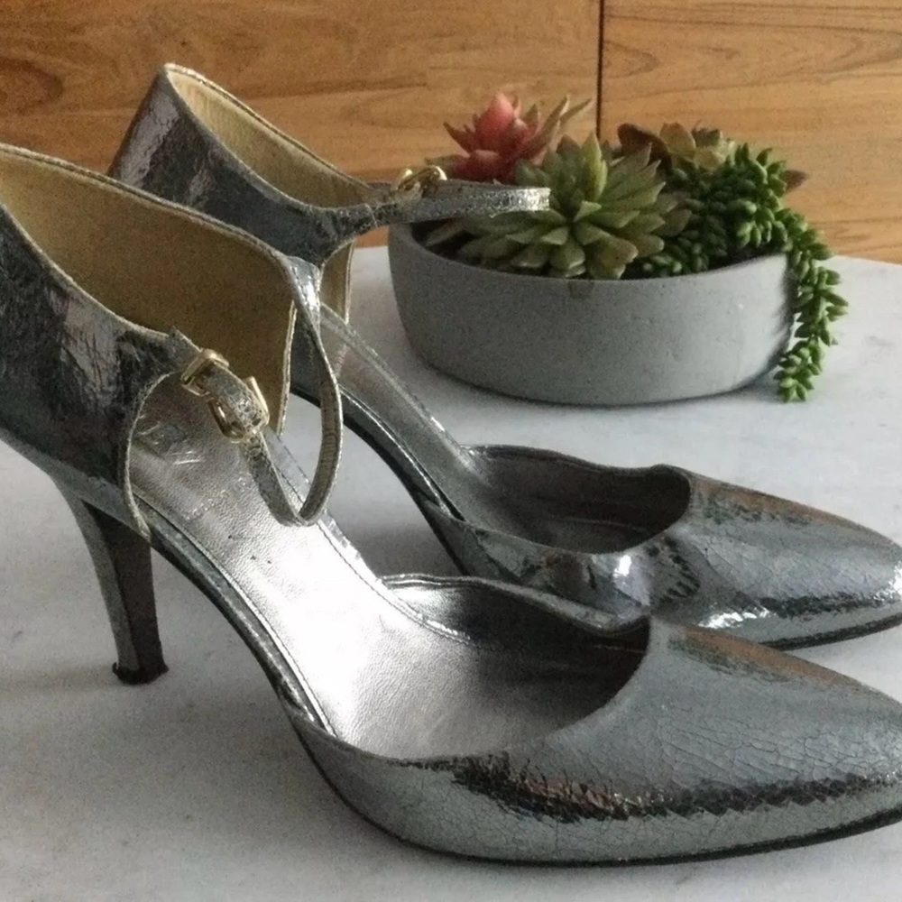 JCrew Elegant Silver Women's Heels Vintage look